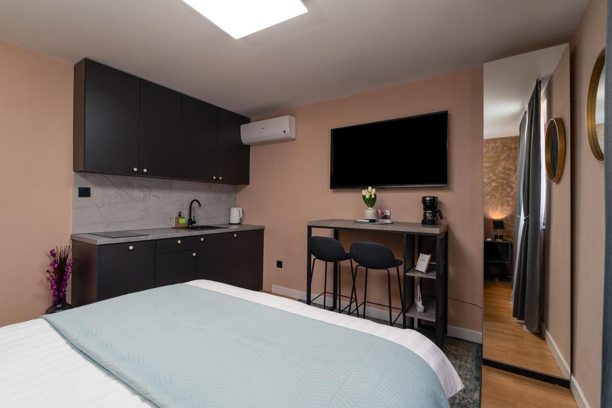 Sapphire With Free Private Parking Leilighet